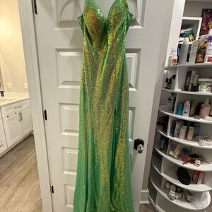 Ellie Wilde Vibrant Green Dress